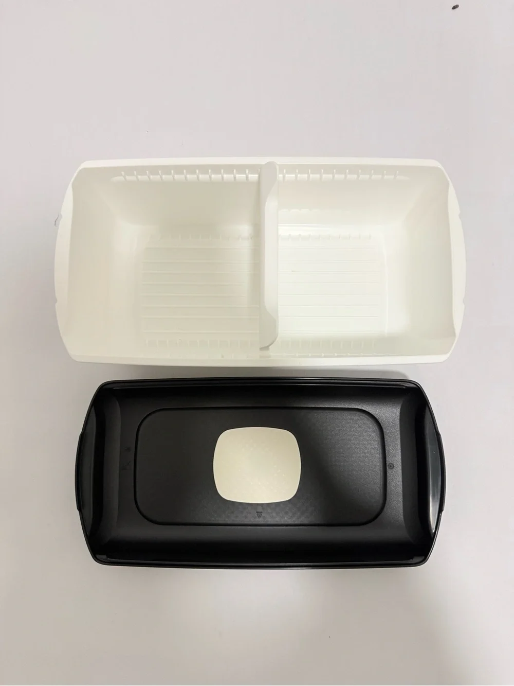 Tupperware BreadSmart Bread Keepers Junior Black & White 2